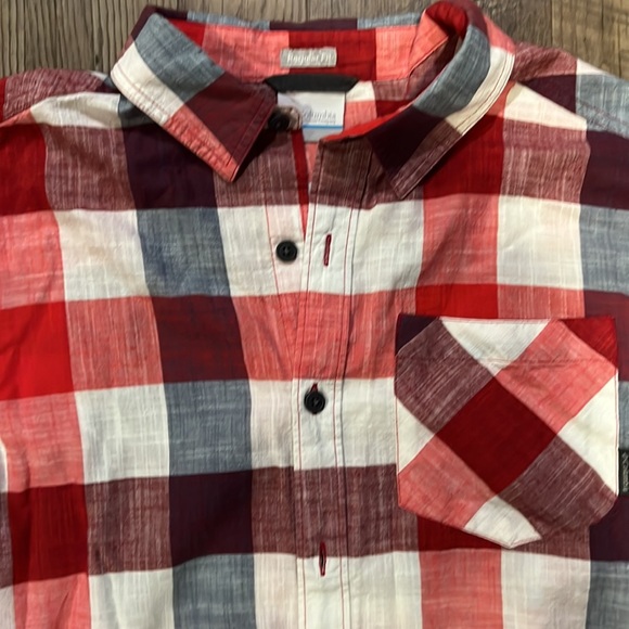Columbia Mens Katchor II short sleeve button down shirt. Size Medium - Picture 3 of 4